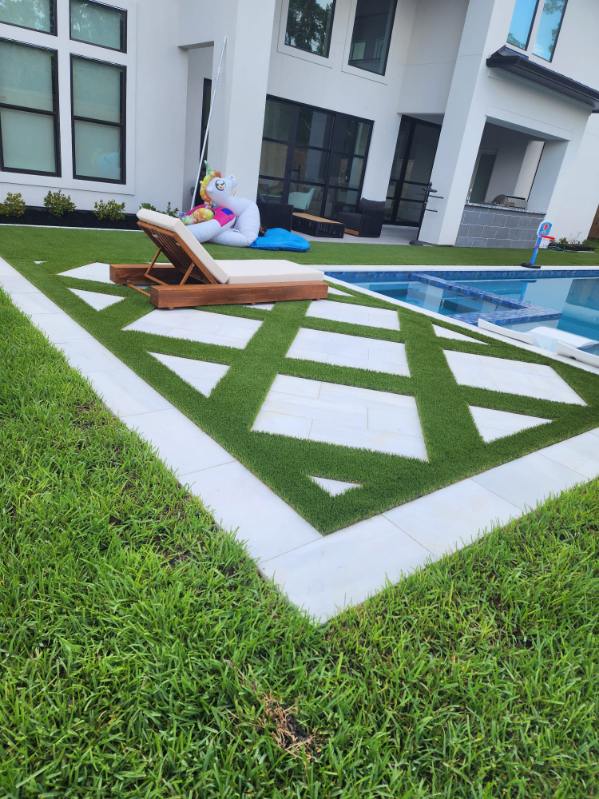 Outdoor living paver patio